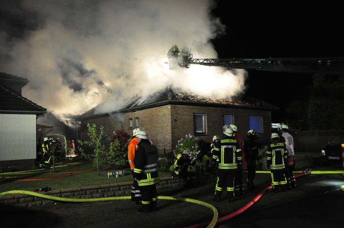 POL-NI: 22-Jährige kommt bei Wohnhausbrand ums Leben