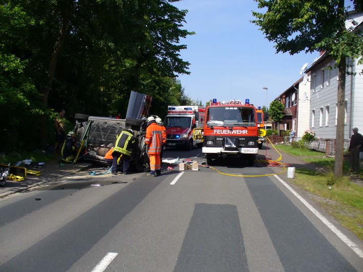 POL-NOM: Gegen Zaunpfosten geprallt