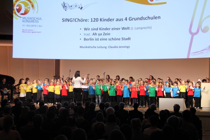 Musikschulen sind unverzichtbar für das kulturelle Leben der Stadt / 
25. Musikschulkongress des Verbandes deutscher Musikschulen in Berlin ist eröffnet