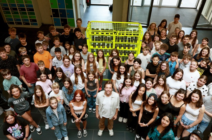 "Schule ohne Smartphone - Das Experiment mit Tobi Krell"
