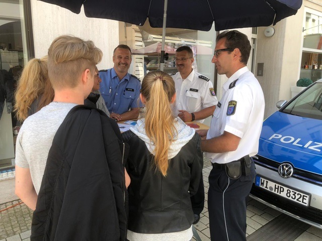 POL-WE: Frische Präventionstipps auf dem Wochenmarkt in Bad Nauheim