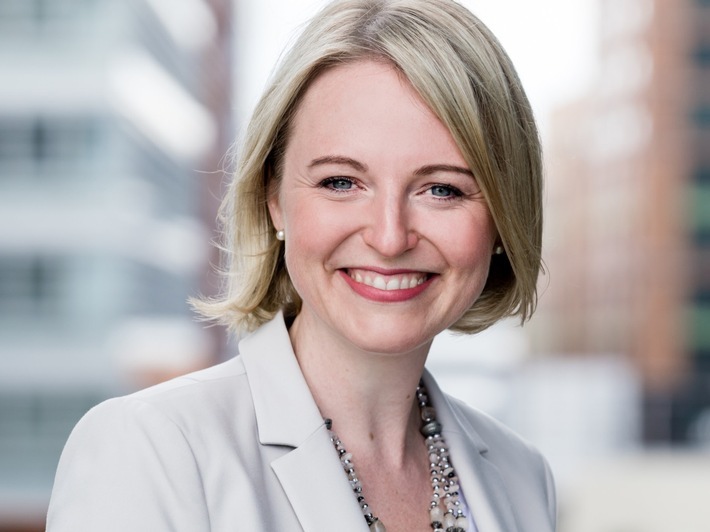 Julia Pradel ist Head of Consulting bei von Rundstedt und berät Unternehmen bei der Gestaltung von Personalveränderungsprozessen. / Weiterer Text über ots und www.presseportal.de/nr/150124 / Die Verwendung dieses Bildes ist für redaktionelle Zwecke unter Beachtung ggf. genannter Nutzungsbedingungen honorarfrei. Veröffentlichung bitte mit Bildrechte-Hinweis.