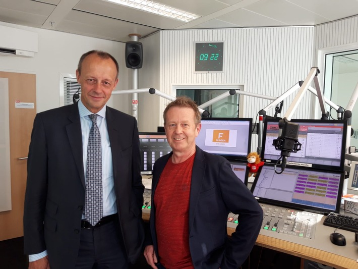 CDU-Politiker Friedrich Merz im Podcast "FRAGEN WIR DOCH!": "Für mich ist die Europa-Politik keine Perspektive mehr. Ich würde in der nationalen Politik meinen Platz sehen!"