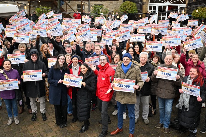 Bruchsal im Überglück: Gewinnergruppe jubelt über zwei Millionen Euro