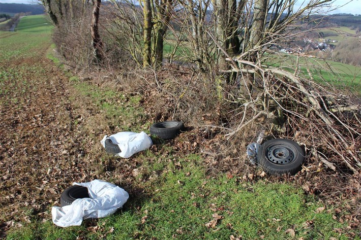 POL-PDKL: Illegale Entsorgung nach Reifenwechsel