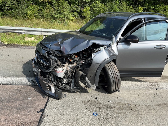 API-TH: Vollsperrung nach Verkehrsunfall