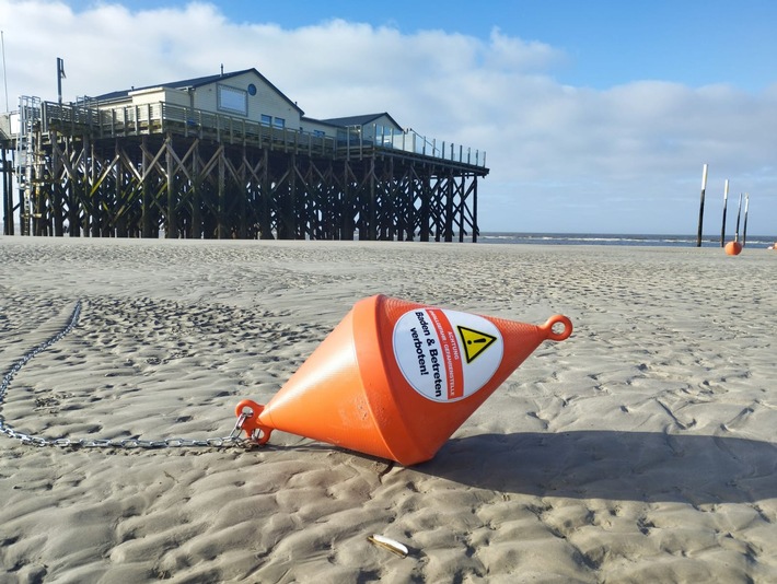 St. Peter-Ording - Alte Strandbar 54° Nord aus Sicherheitsgründen weiträumig abgesperrt