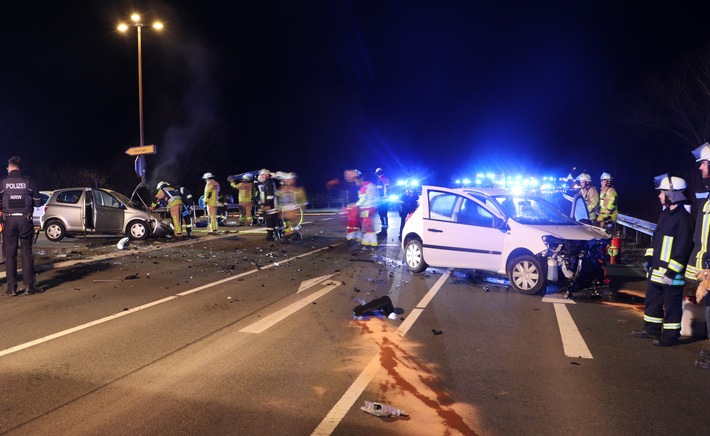 POL-HX: Vier Verletzte bei Unfall auf der K46