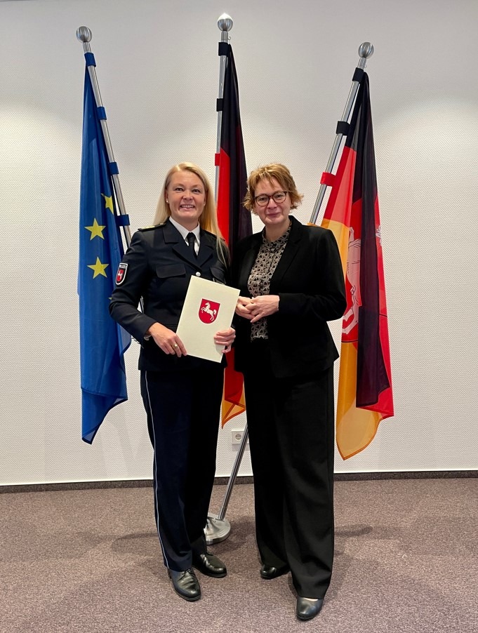 POL-GOE: Polizeipräsidentin in der Polizeidirektion Göttingen: Niedersachsens Innenministerin Daniela Behrens führt Tanja Wulff-Bruhn offiziell ins Amt ein