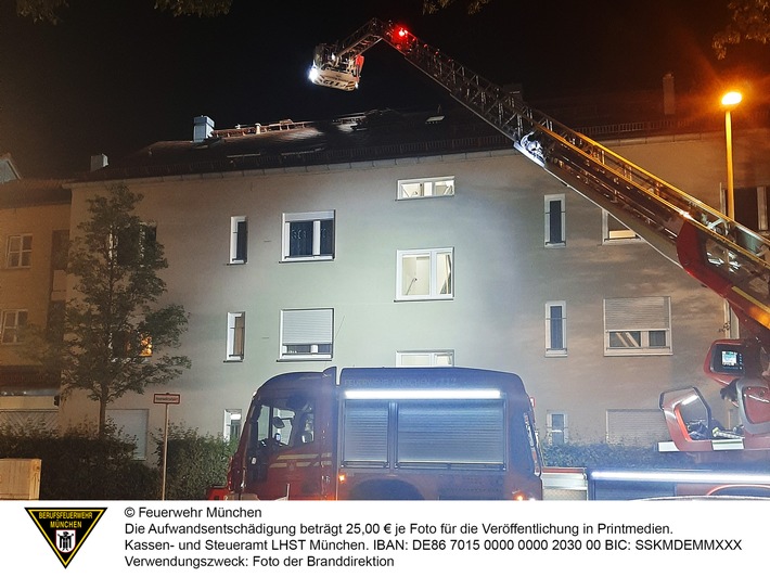 FW-M: Feuer in der Dachgaube (Sendling)