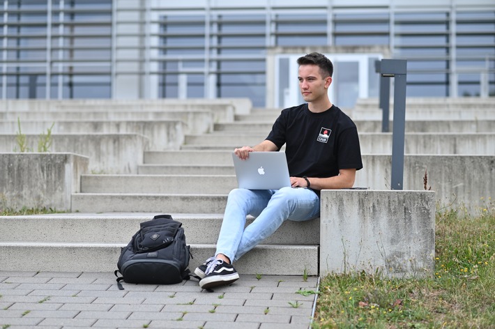 Mitversicherung während Ausbildung, Studium und Freiwilligendienst - Krankenversichert während Auslandssemester