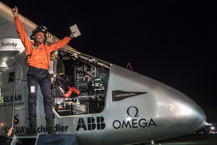 Presseeinladung: Flug-Pionier Bertrand Piccard in Obergurgl-Hochgurgl auf den Spuren seines legendären Grossvaters Auguste - BILD