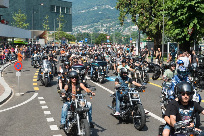 70&#039;000 Besucher und 25&#039;000 Motorräder in Lugano - die Swiss Harley Days 2015 waren ein voller Erfolg