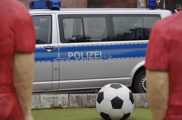 POL-PPWP: Ruhiger Polizeieinsatz auf dem Betzenberg