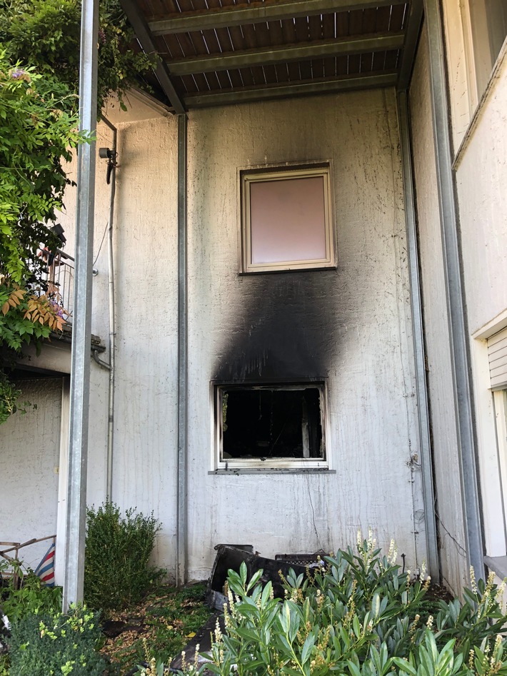FW Lage: Feuer 3 / Zimmerbrand - 06.09.2019 - 9:06 Uhr