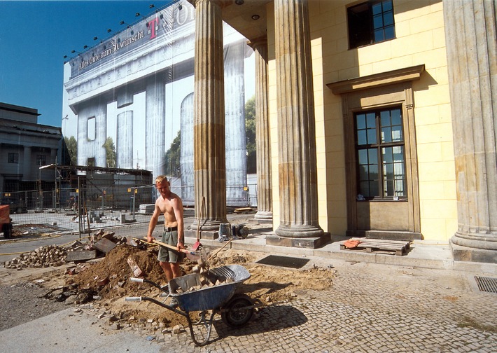 Brandenburger Tor: Restaurierung verläuft planmäßig