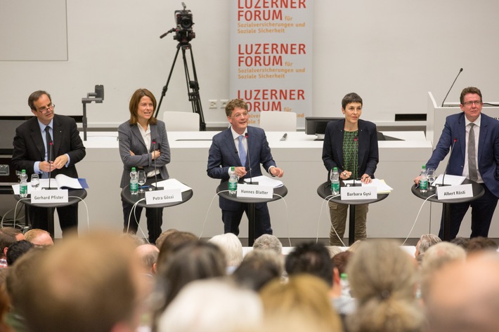 Elefantenrunde zur «Altersvorsorge 2020» in Luzern: Engagierte Auseinandersetzung vor vollen Rängen