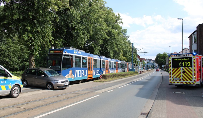 POL-BI: Bei Wendemanöver Unfall mit Stadtbahn