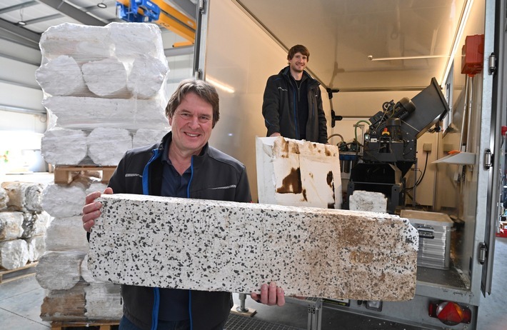 FZ-Recycling GmbH & Co. KG / Weiterer Text über ots und www.presseportal.de/nr/171954 / Die Verwendung dieses Bildes für redaktionelle Zwecke ist unter Beachtung aller mitgeteilten Nutzungsbedingungen zulässig und dann auch honorarfrei. Veröffentlichung ausschließlich mit Bildrechte-Hinweis.