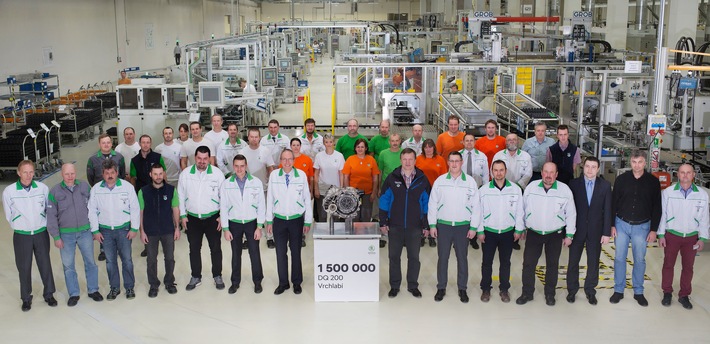 SKODA fertigt 1,5-millionstes DQ 200-Doppelkupplungsgetriebe im Werk Vrchlabi
