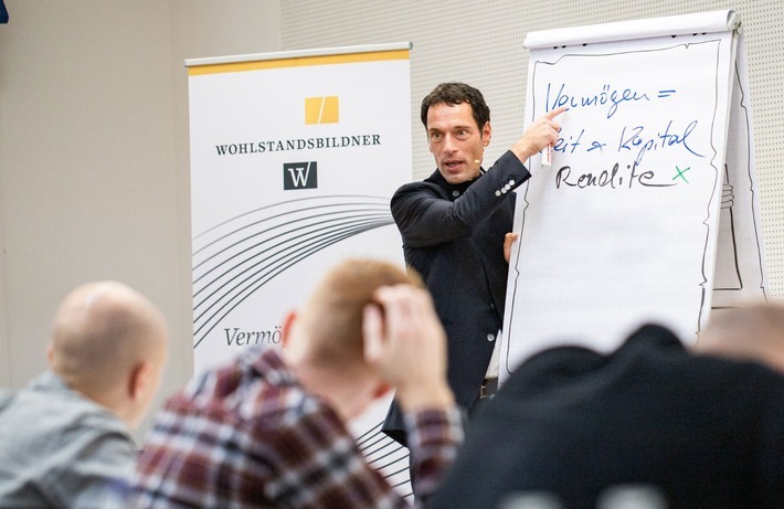 Andreas Ogger - Klug investieren kann jeder lernen. Weiterer Text über ots und www.presseportal.de/nr/147024 / Die Verwendung dieses Bildes ist für redaktionelle Zwecke honorarfrei. Veröffentlichung bitte unter Quellenangabe: "obs/wobi Invest GmbH"