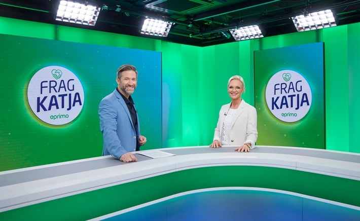 eprimo CEO Katja Steger (rechts) geht mit Moderator Sascha Kalupke aktuellen Energiethemen auf den Grund. / Weiterer Text über ots und www.presseportal.de/nr/100575 / Die Verwendung dieses Bildes für redaktionelle Zwecke ist unter Beachtung aller mitgeteilten Nutzungsbedingungen zulässig und dann auch honorarfrei. Veröffentlichung ausschließlich mit Bildrechte-Hinweis.