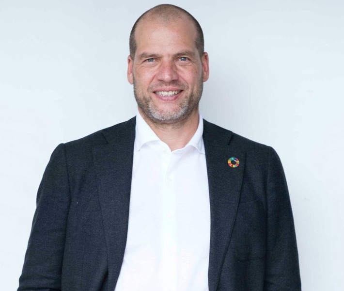 Kees Kruythoff, CEO und Vorsitzender von The LIVEKINDLY Collective / The LIVEKINDLY Collective kündigt nach einer erfolgreichen Gründungsrunde von $200 Millionen am Anfang des Jahres nun eine weitere Kapitalaufstockung von $135 Millionen an / Weiterer Text über ots und www.presseportal.de/nr/148302 / Die Verwendung dieses Bildes ist für redaktionelle Zwecke honorarfrei. Veröffentlichung bitte unter Quellenangabe: "obs/LikeMeat GmbH"