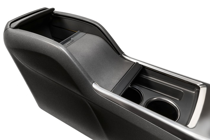 New storage solution from Yanfeng Automotive Interiors makes life on board even more practical and comfortable / The StowSmart floor console enhances everyday driving with increased storage options