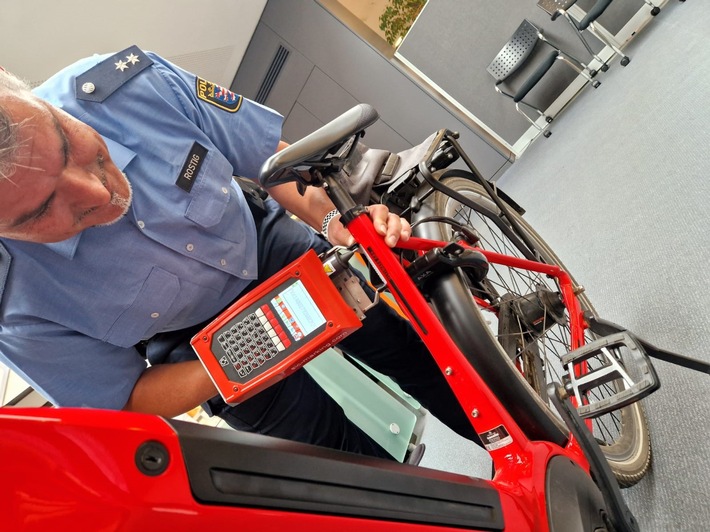 POL-OF: Erfolgreiche Fahrradcodieraktion der Polizeistation Hanau I und der Stadtpolizei Hanau