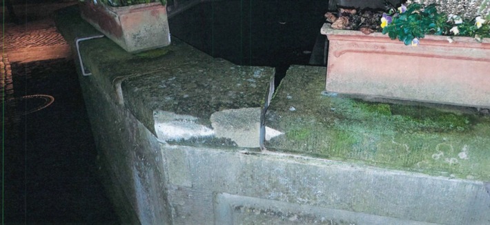 POL-HSK: Städtisches Baudenkmal beschädigt