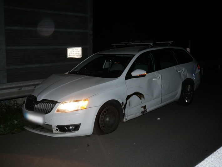 POL-ROW: ++ Verkehrsunfall mit drei Pkw auf der A1: Polizei sucht flüchtigen Unfallverursacher ++