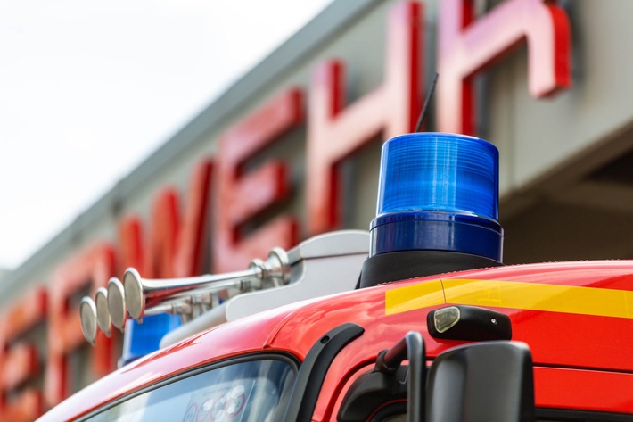 Feuerwehr MTK: MTK-Feuerwehren appellieren an Verkehrsteilnehmer während der Bauernproteste: Rettungsgassen retten Leben!