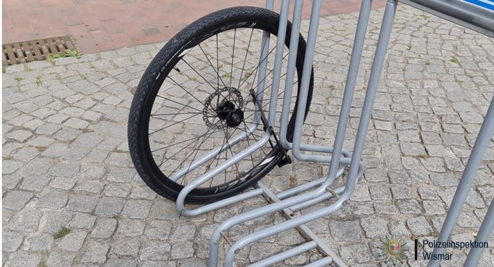 POL-HWI: Ihre Polizei rät: Fahrräder nur gut gesichert abstellen!