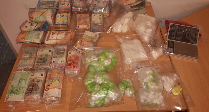 POL-DO: 300.000 Euro: Polizei beschlagnahmt Kokain und Bargeld - eine Festnahme