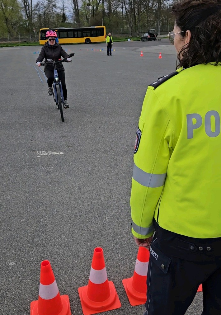 POL-DN: Erstes Pedelec-Training 2024 ein voller Erfolg