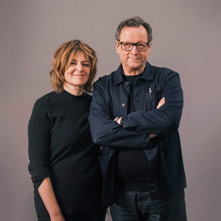 Matthias Brandt und Martina Gedeck im neuen hr-Hörspiel "Liebe"