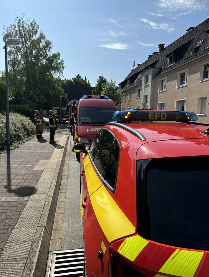 FW-EN: Feuerwehr Herdecke Freitag und Samstag gefordert - Rauchentwicklung Wald, Brandmeldealarm, Tragehilfe, Heimrauchmelder