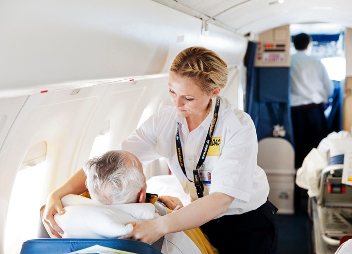 Das Einmaleins für unbeschwerten Urlaub / Gesund reisen: ADAC Ambulanzdienst rät zur umfassenden Vorsorge / Hygiene wichtiger Schutz gegen Krankheitserreger