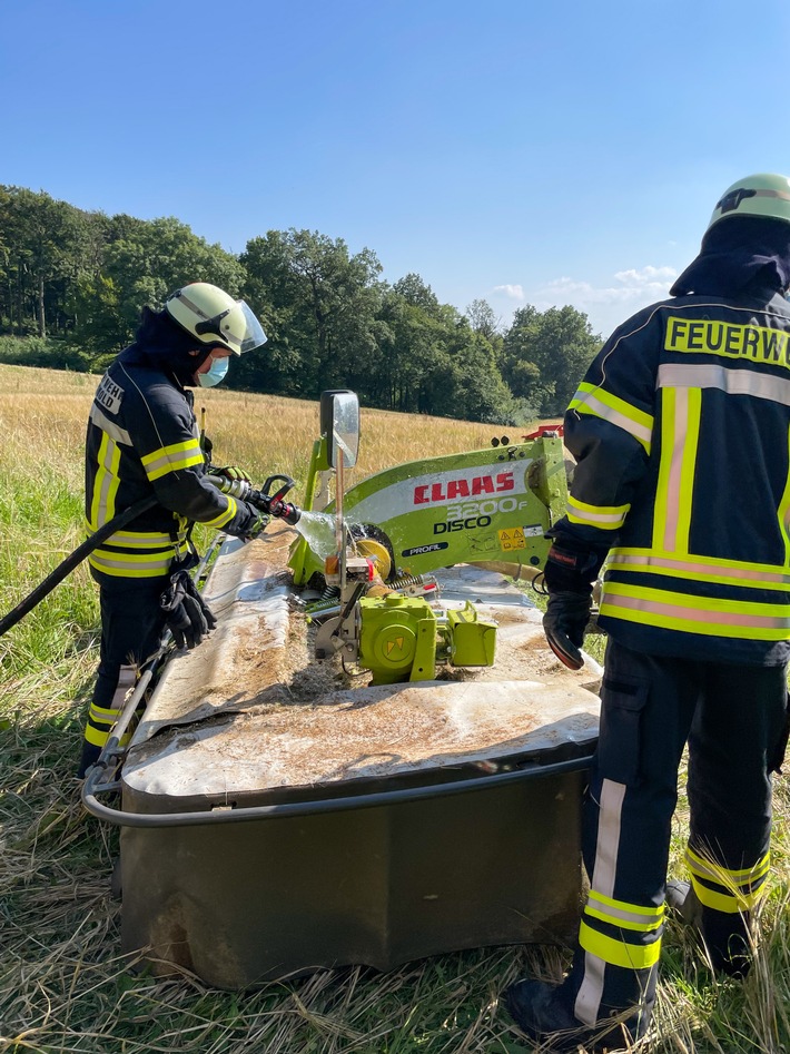 FW-DT: Feuer an landwirtschaftlicher Maschine