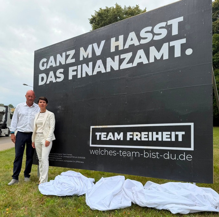 Welches-Team-bist-Du.de / Team Freiheit startet Kampagne zur Landtagswahl in Mecklenburg-Vorpommern mit Enthüllung am Südring