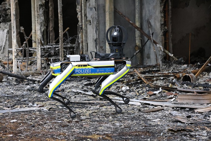 POL-LZPD: Roboter des LZPD NRW im Einsatz! Einsatzunterstützung bei den Brandermittlungen in Essen.