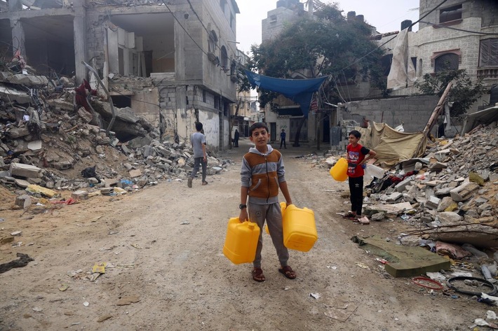 Tödliche Gefahr für Kinder in Konflikten durch fehlendes oder verschmutztes Wasser