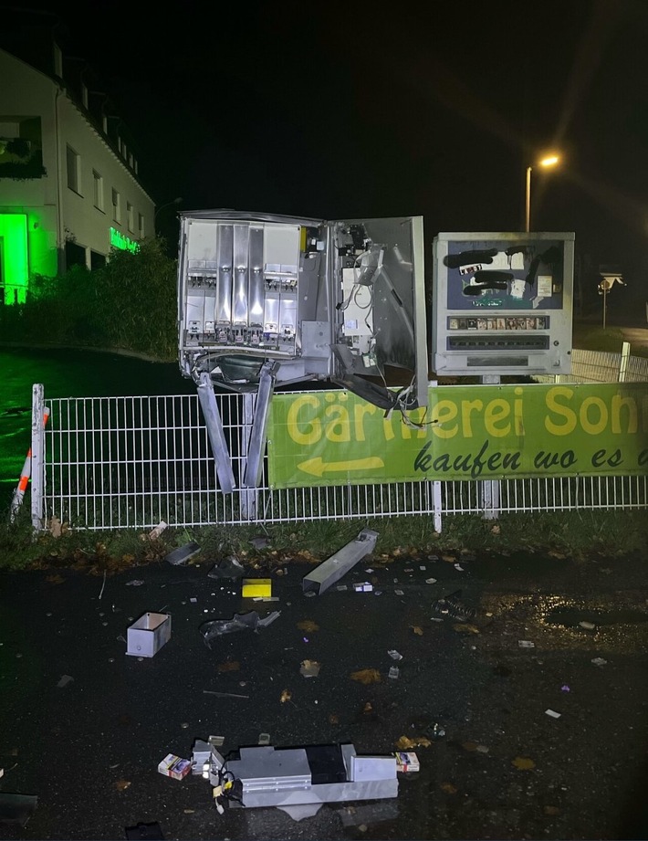 POL-SO: Sprengung eines Zigarettenautomaten