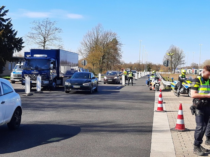 POL-AC: Polizei und Zoll ziehen Bilanz: Umfangreicher Kontrolleinsatz in der Grenzregion