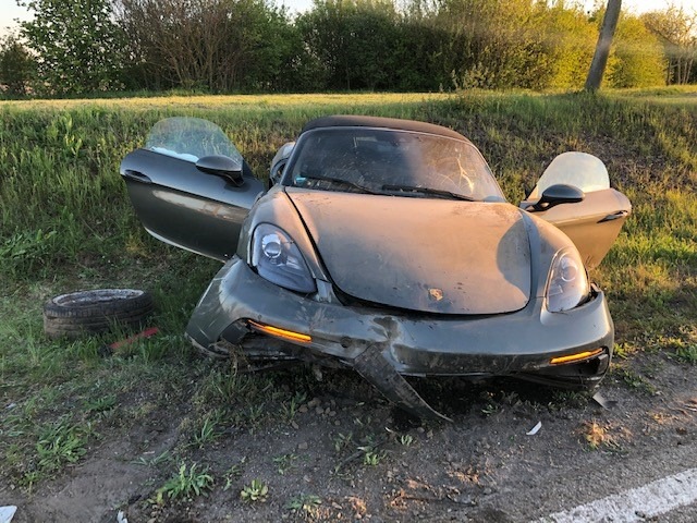 POL-PDWO: Verkehrsunfall mit hohem Sachschaden