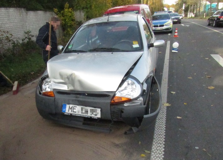 POL-ME: Drei Autos an Auffahrunfall beteiligt - Ratingen - 1911064