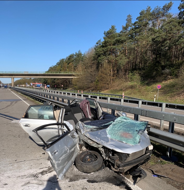 POL-DEL: Autobahnpolizei Ahlhorn: Verkehrsunfall auf der A1 im Bereich Wildeshausen +++ Nachtrag +++ Vollsperrung aufgehoben