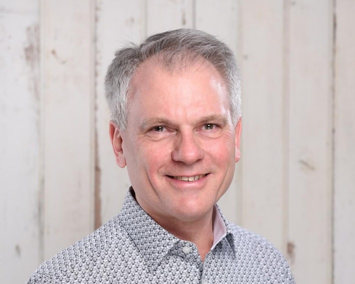 Heilpraktiker Altona Bahrenfeld, Osdorf, Blankenese - Dipl. Biologe & Heilpraktiker Werner Asche gilt als absolute Koryphäe im Bereich der energetischen Medizin