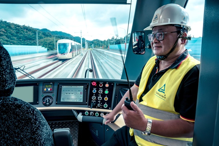 TÜV Rheinland: Weniger Ausfälle im Schienenverkehr - Sensoren an wichtigen Komponenten ermöglichen rechtzeitige Instandhaltung / Austausch und Wartung von Komponenten, nur wenn es erforderlich ist