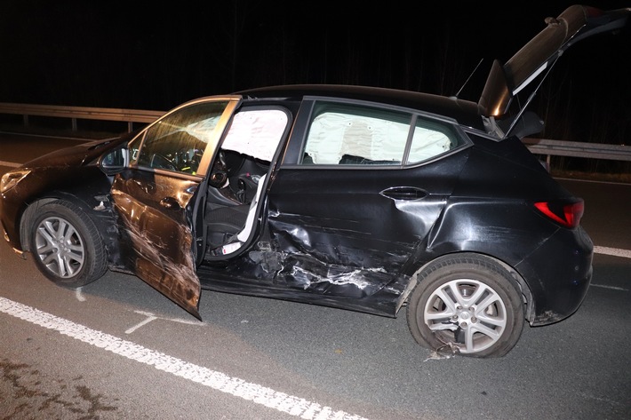 POL-HX: Unfall mit 25.000 Euro Schaden auf der B239